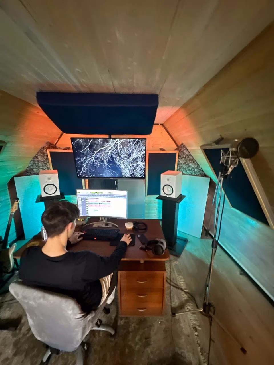 24Studio review